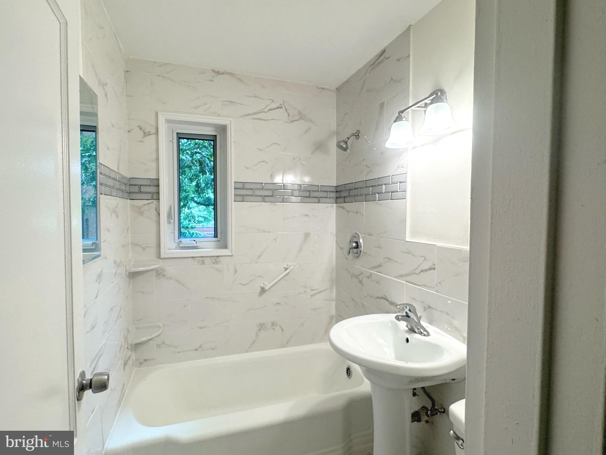 10403 MONTROSE AVENUE 10403