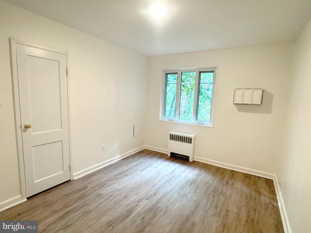 10403 MONTROSE AVENUE 10403