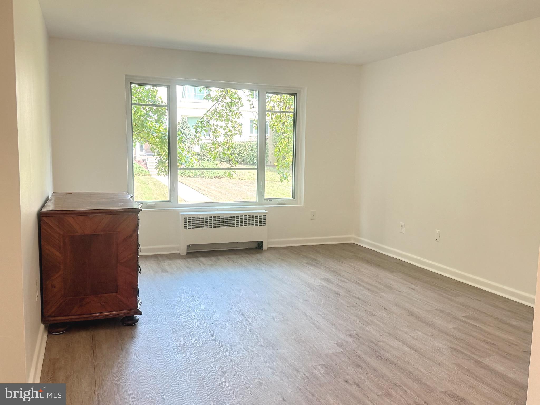 10403 MONTROSE AVENUE 10403