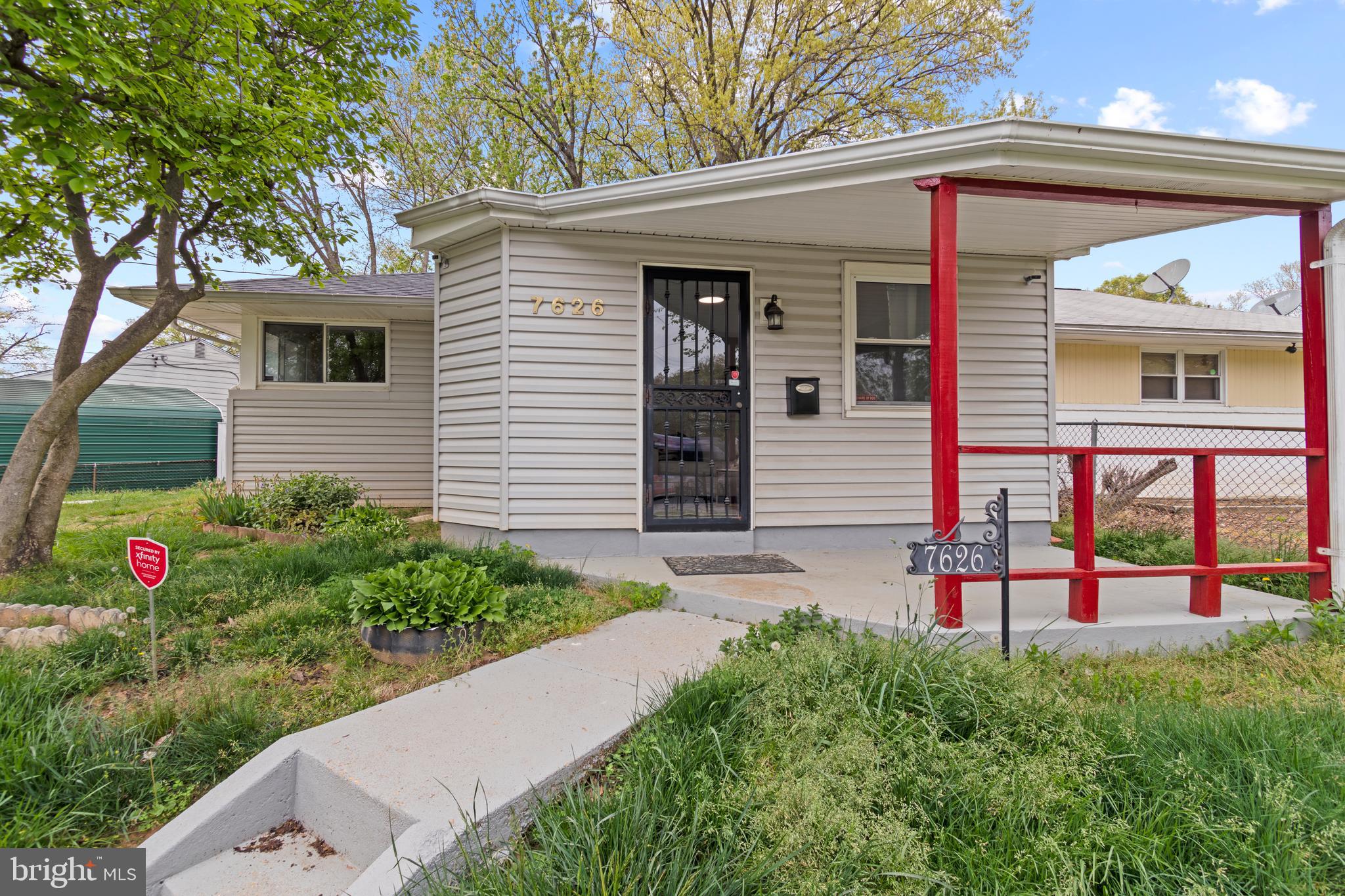 7626 Greenleaf Rd