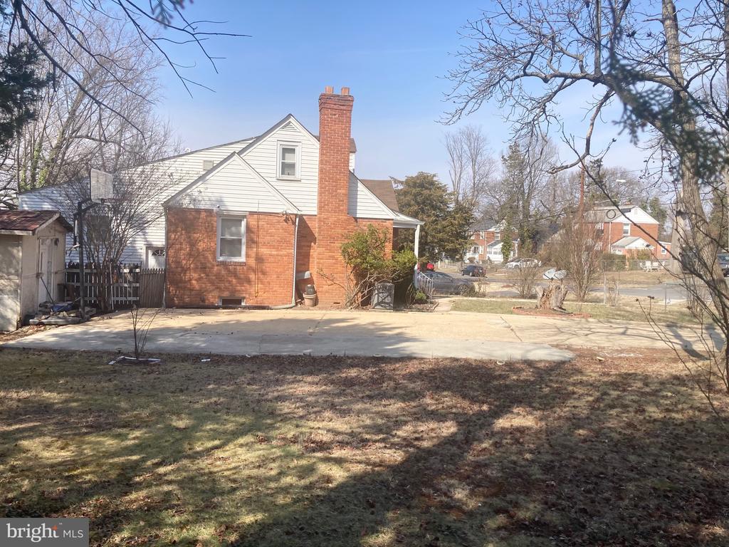 100 Iroquois Way
