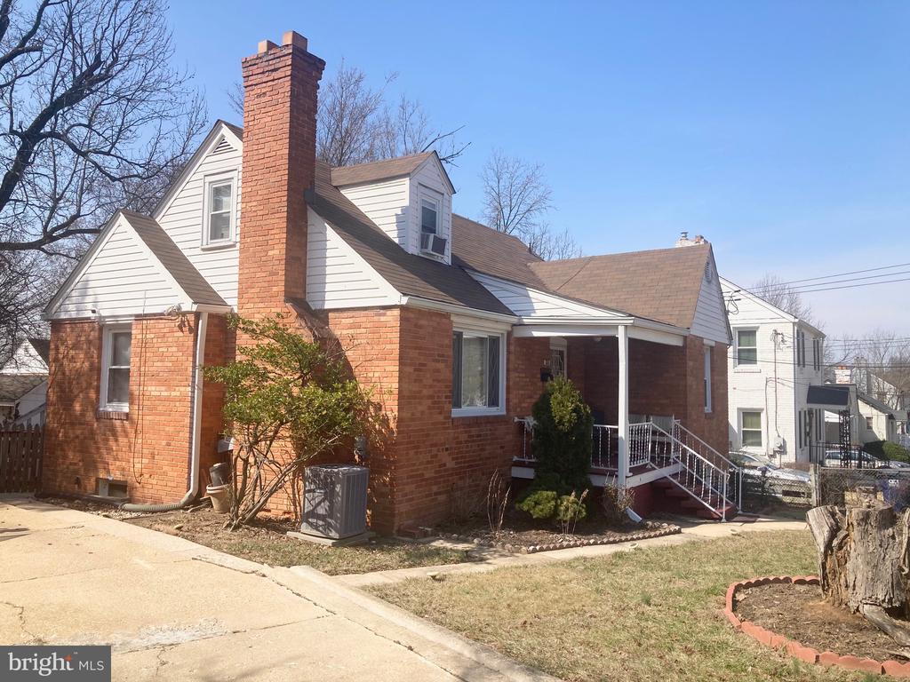 100 Iroquois Way