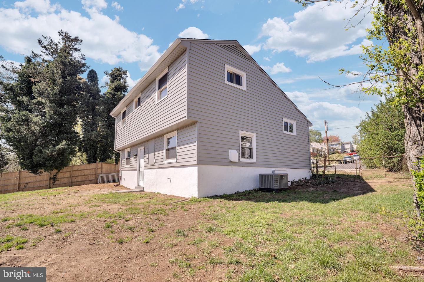 512 Winslow Rd