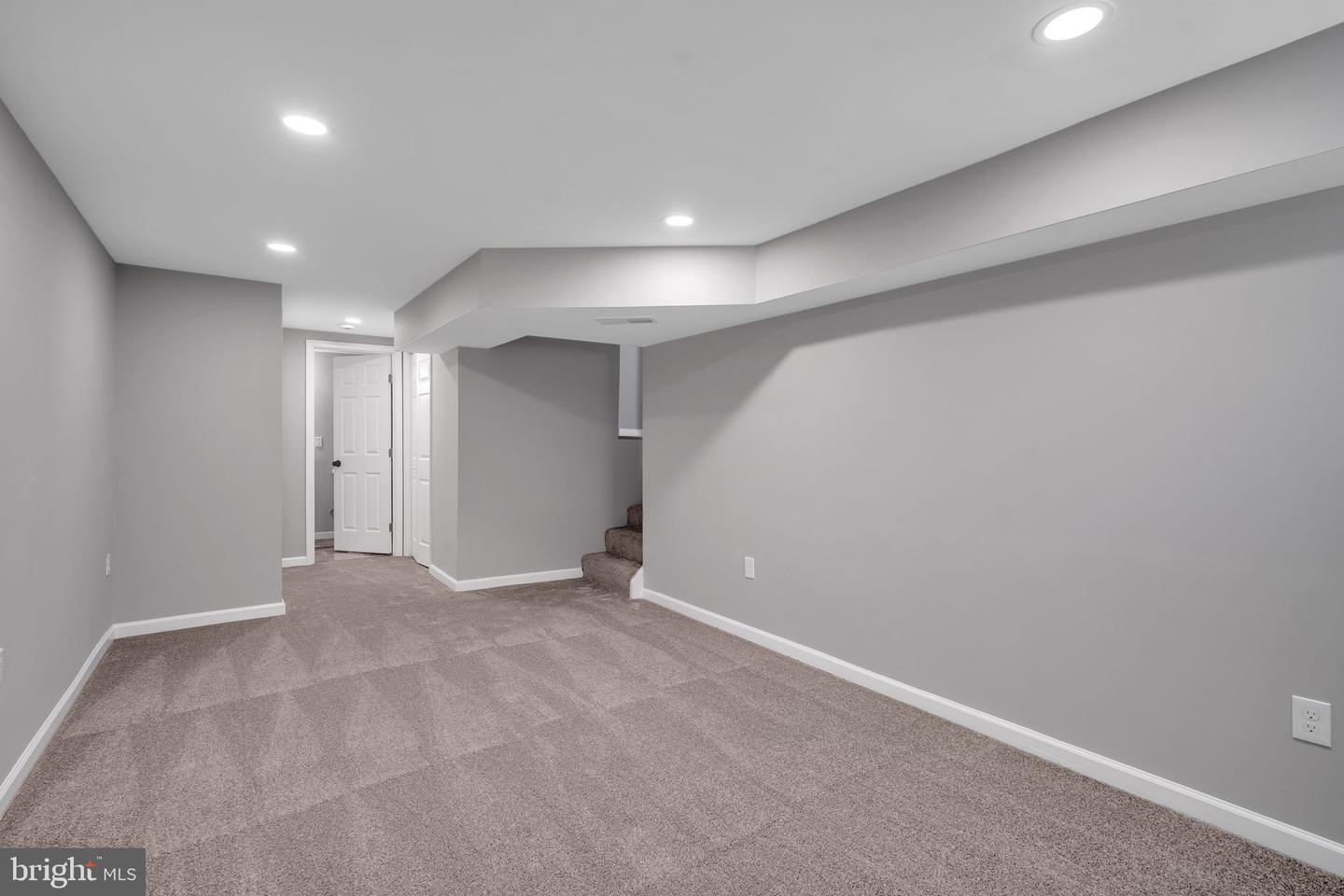 512 Winslow Rd