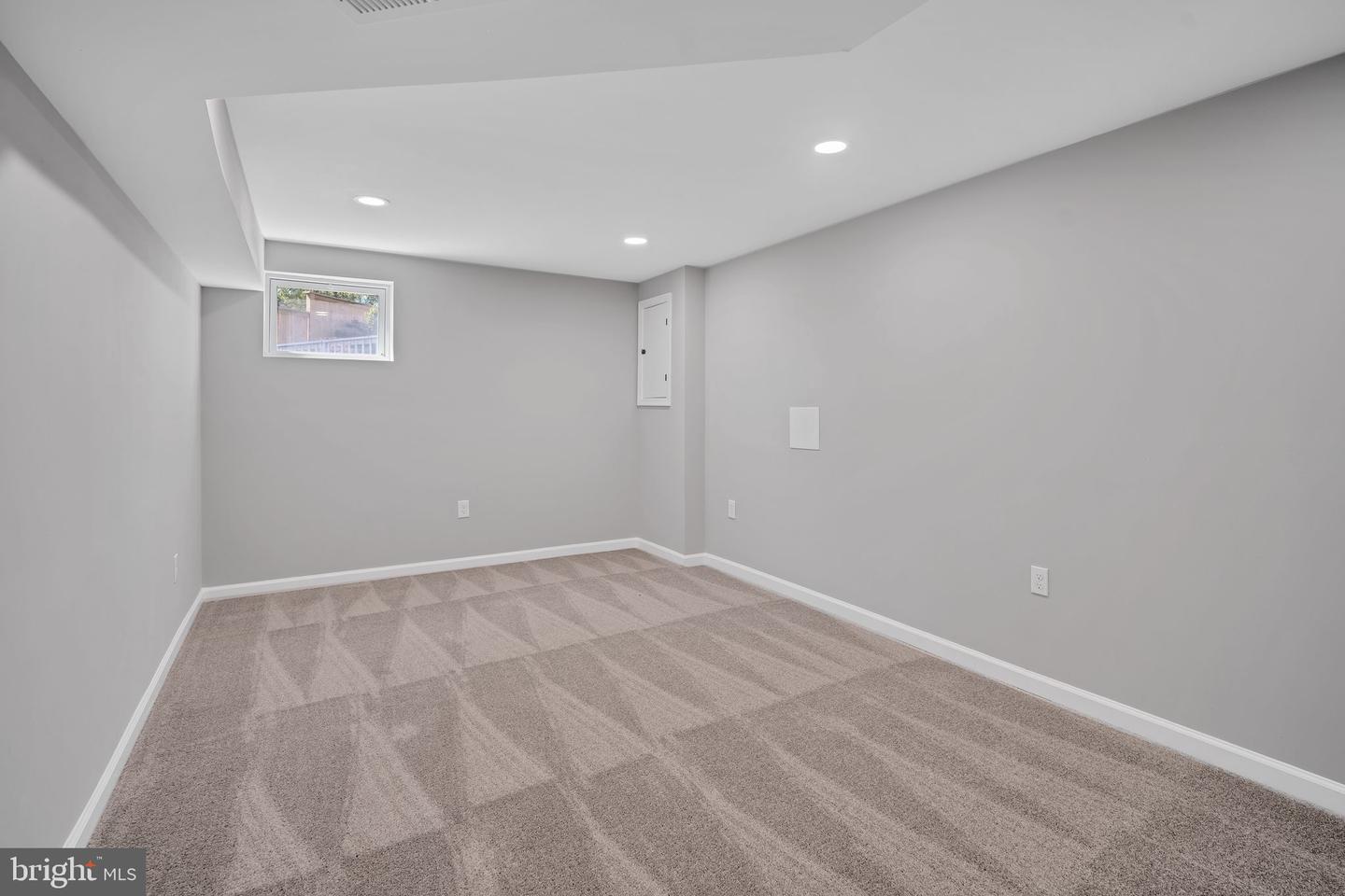 512 Winslow Rd