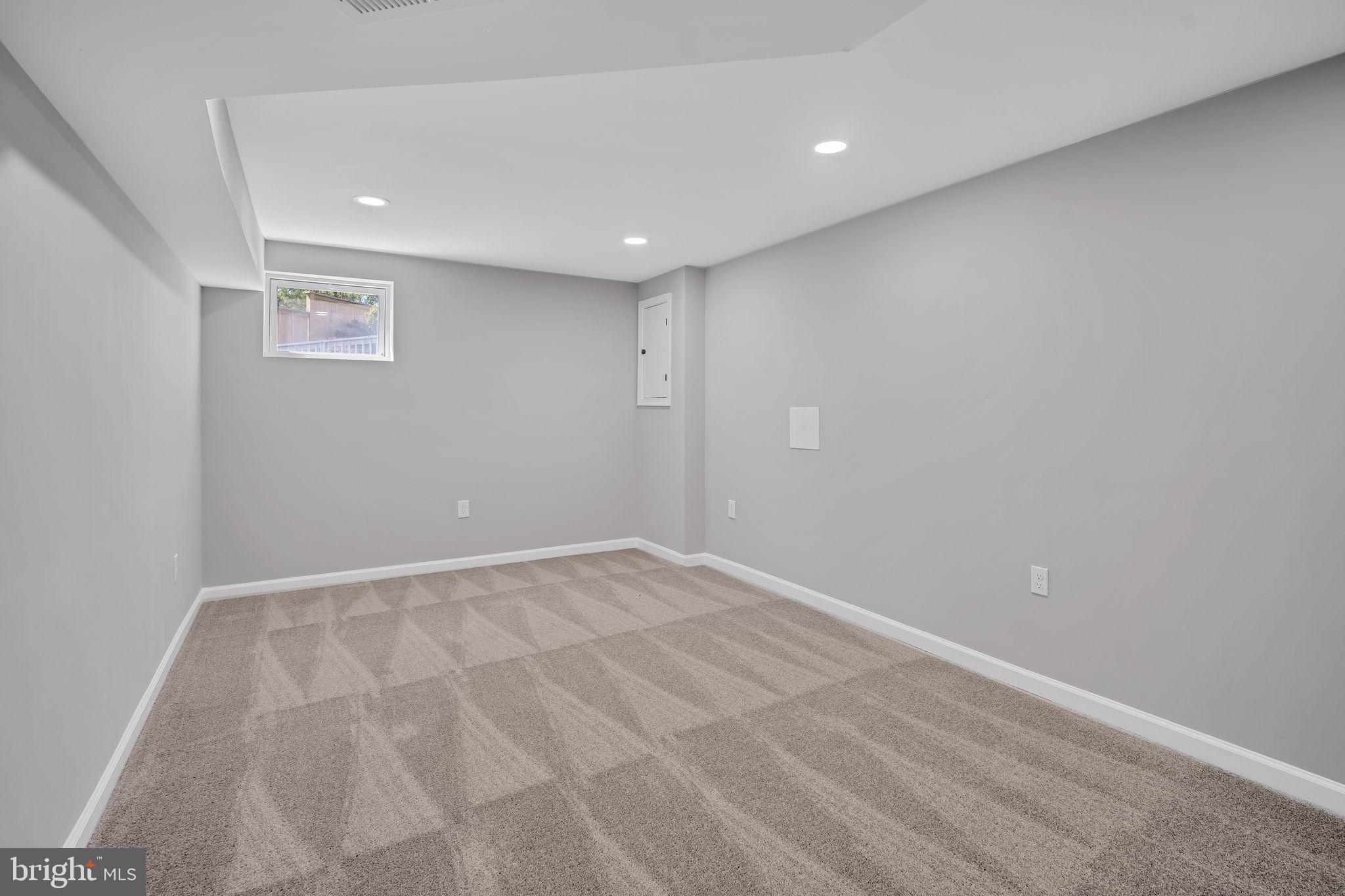 512 Winslow Rd