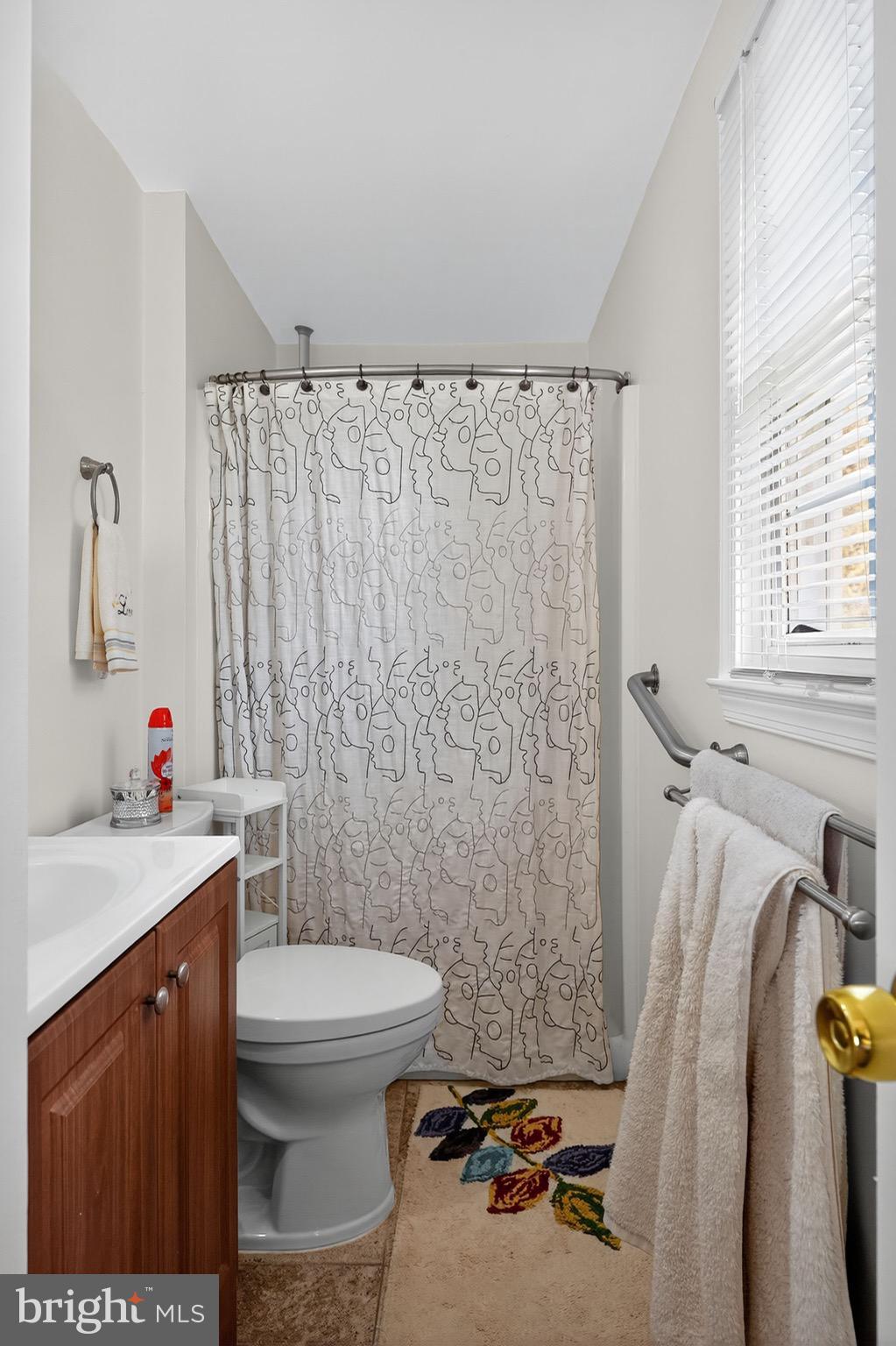 2404 OLD FORT HILLS DRIVE