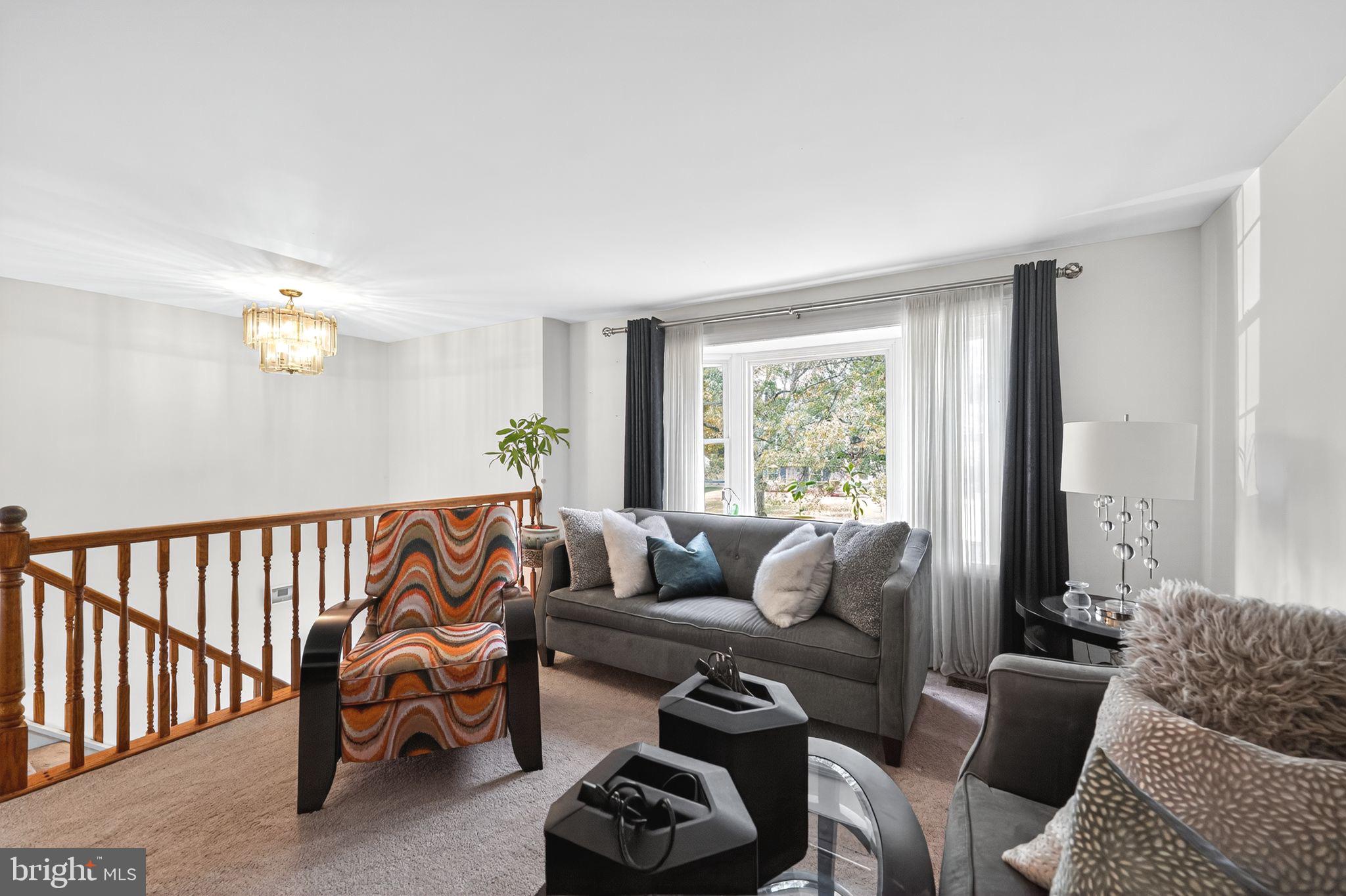 2404 OLD FORT HILLS DRIVE