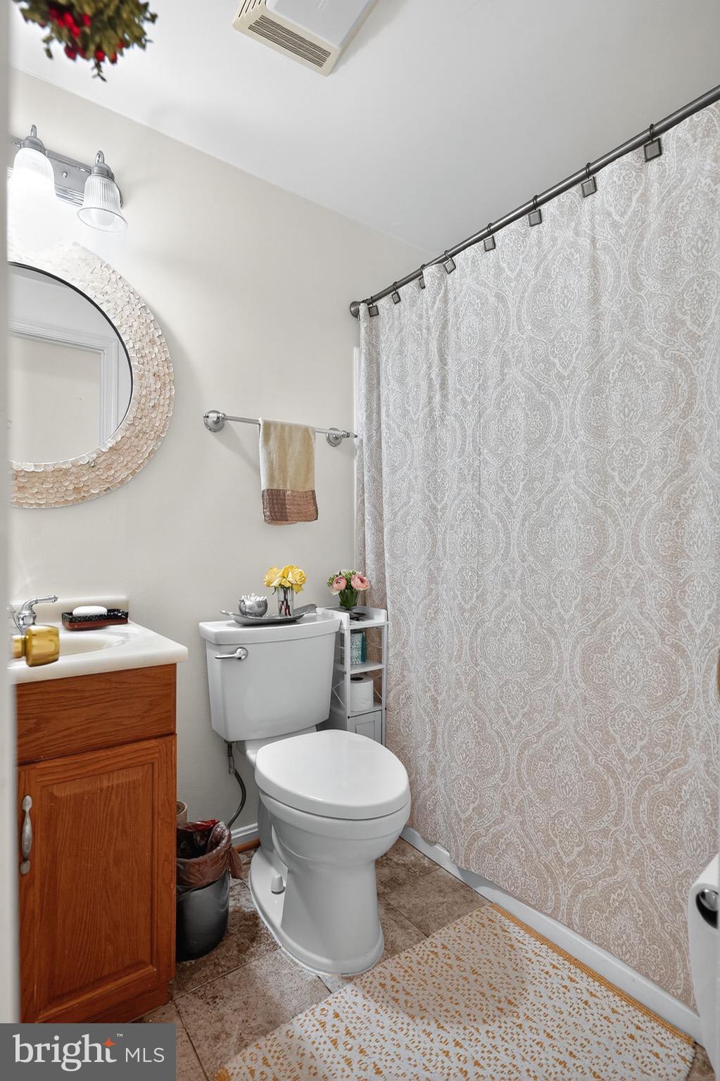 2404 OLD FORT HILLS DRIVE