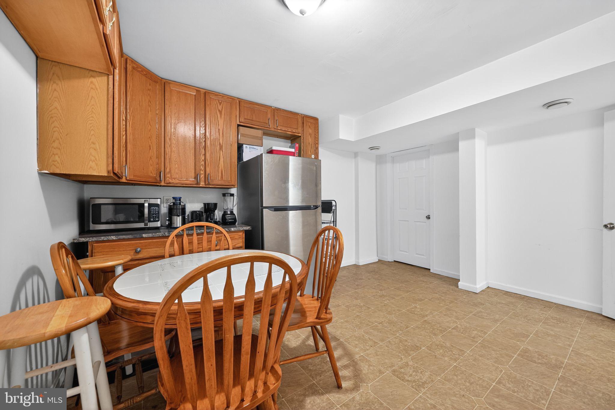 2404 OLD FORT HILLS DRIVE