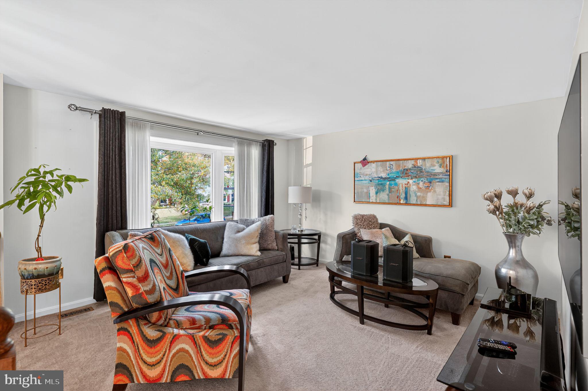 2404 OLD FORT HILLS DRIVE