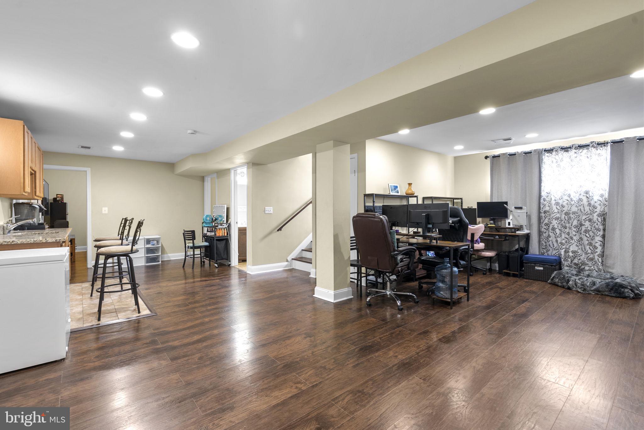 9618 SMALL DRIVE