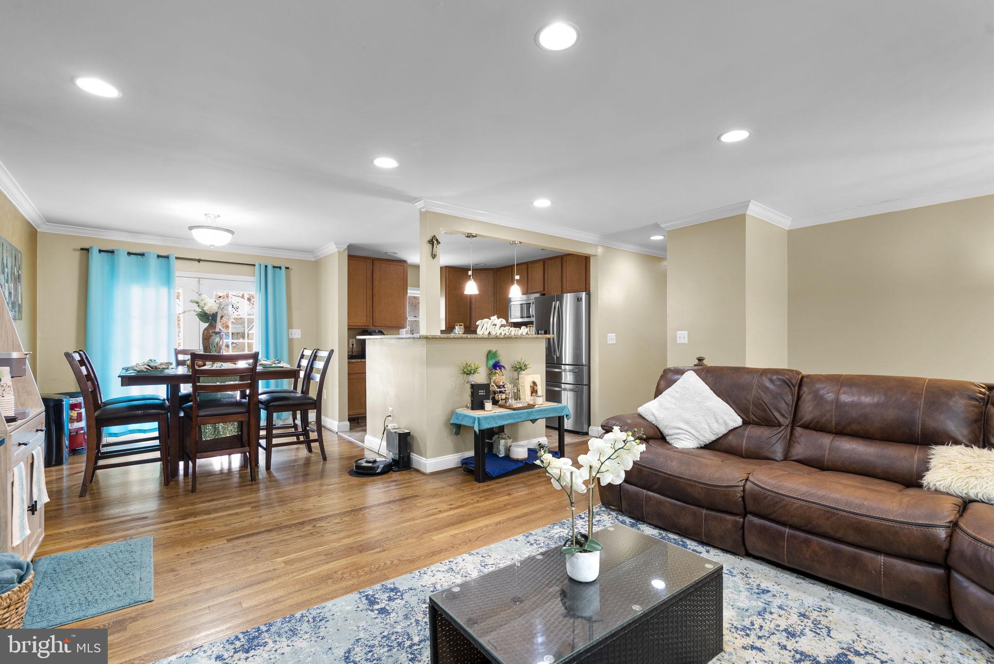9618 SMALL DRIVE