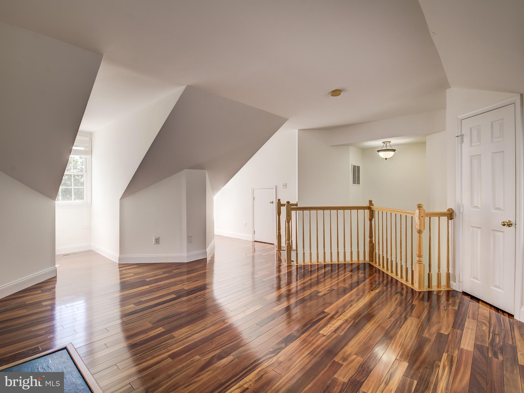 7064 Elton Way
