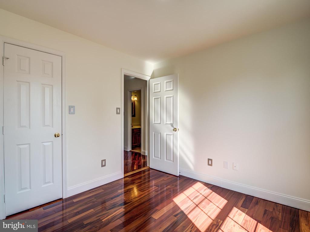 7064 ELTON WAY