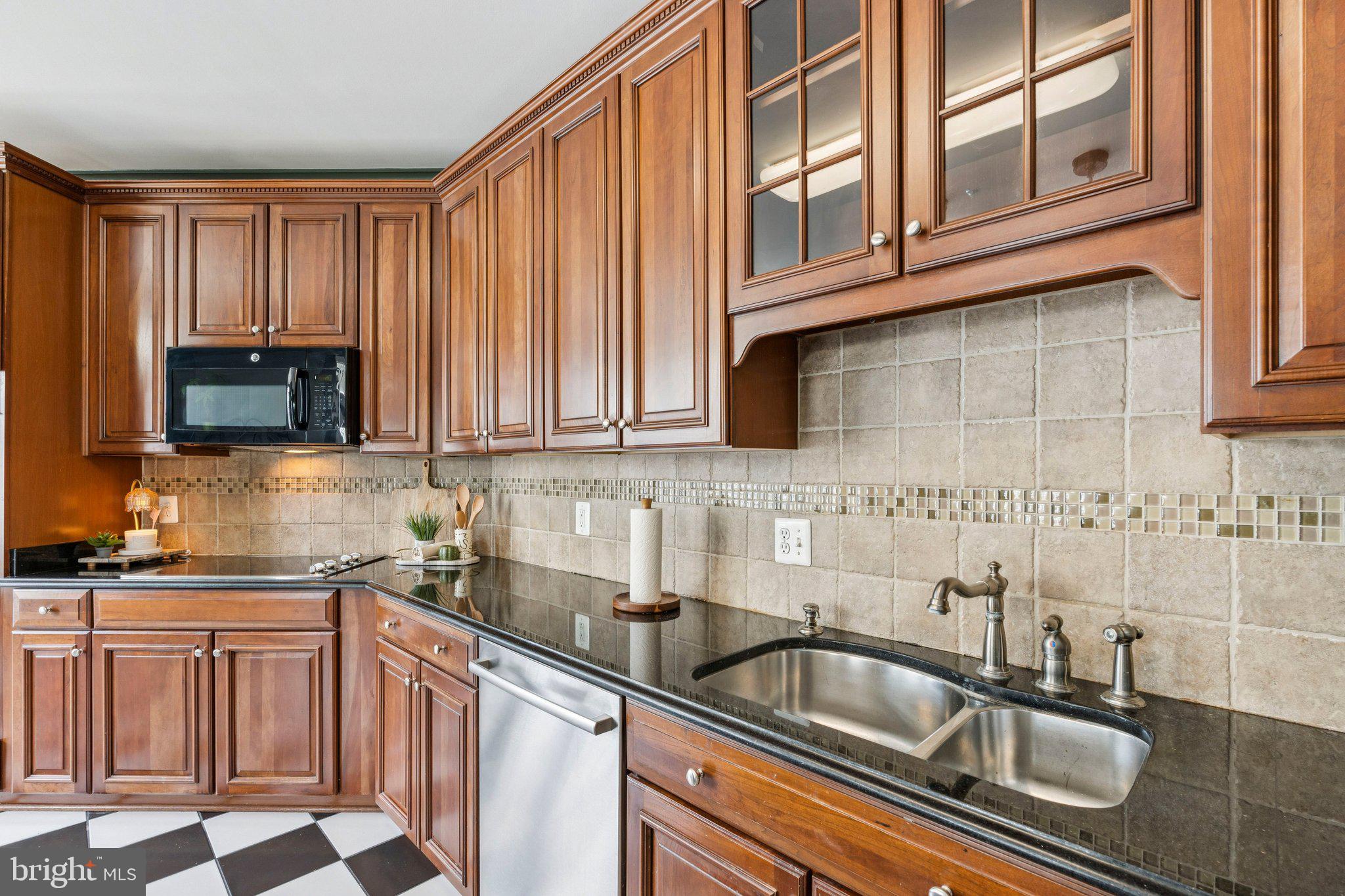 19301 DIAMOND LAKE DRIVE