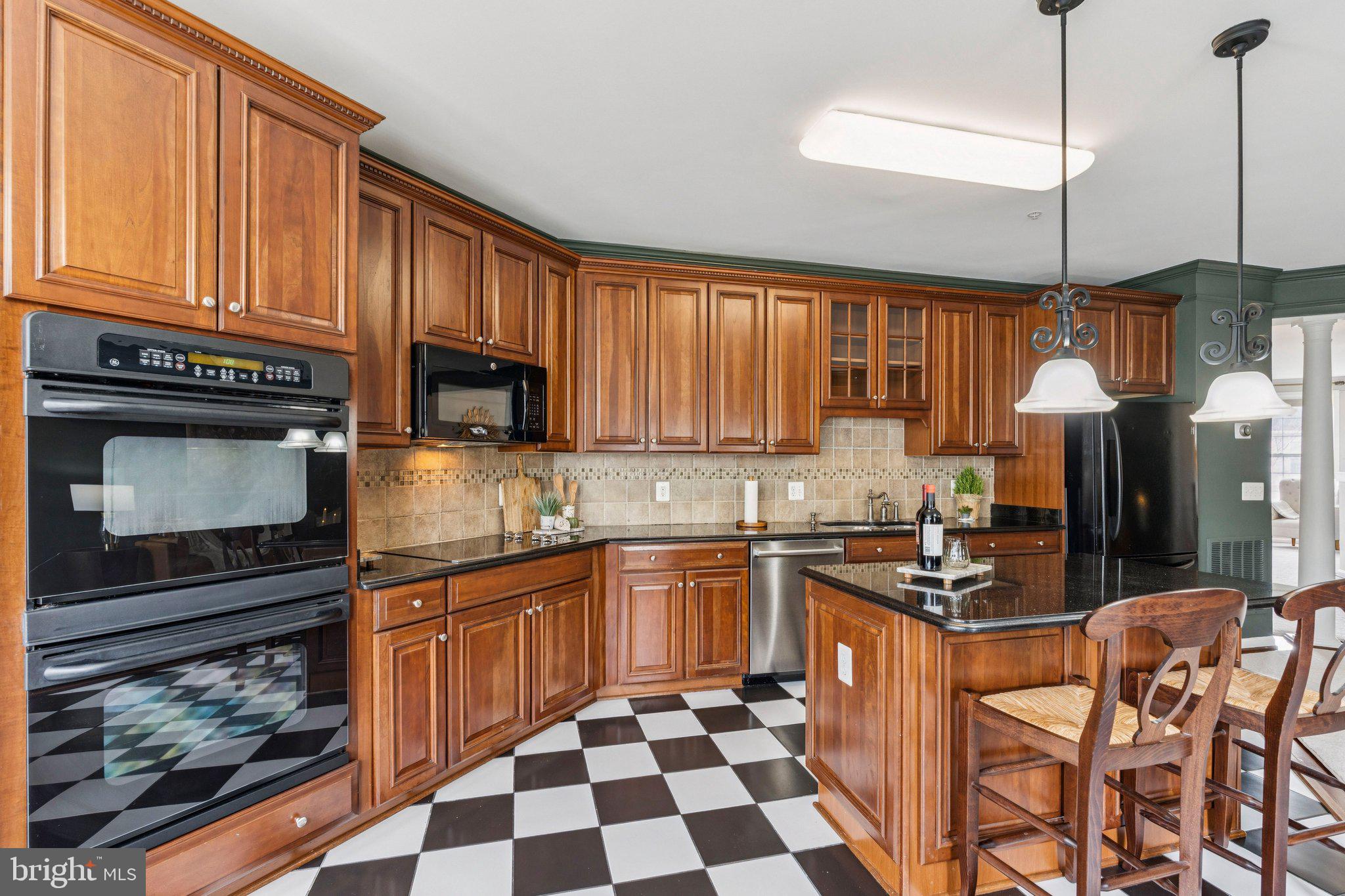 19301 DIAMOND LAKE DRIVE