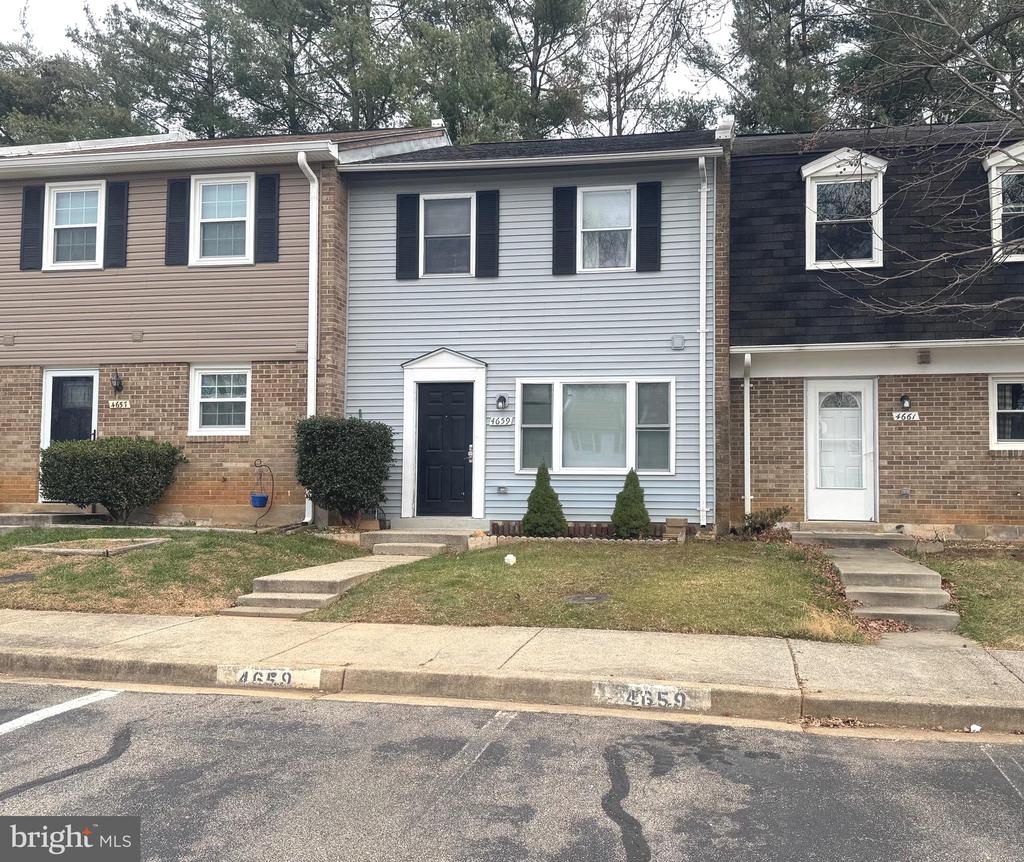 4659 CHARLTON COURT