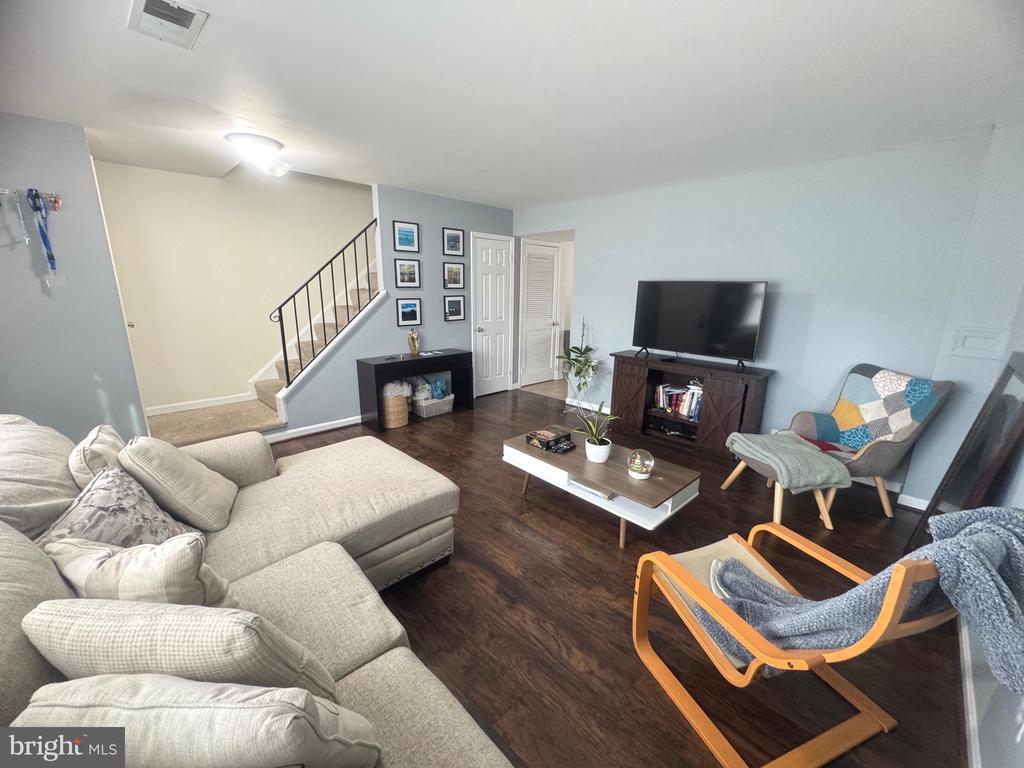 4659 CHARLTON COURT