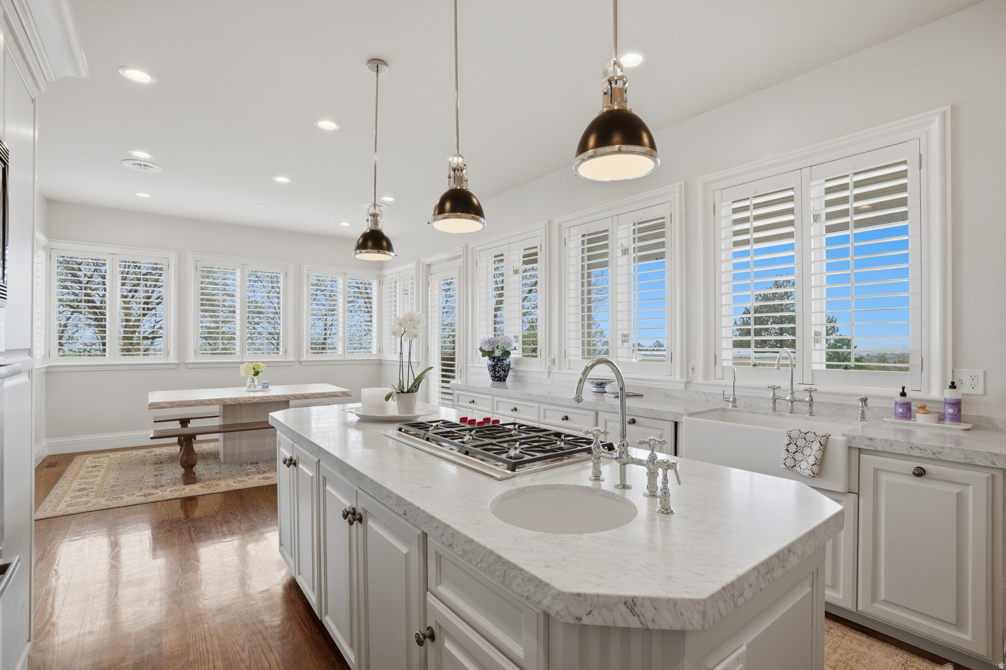 1714 E FORT DOUGLAS CIR