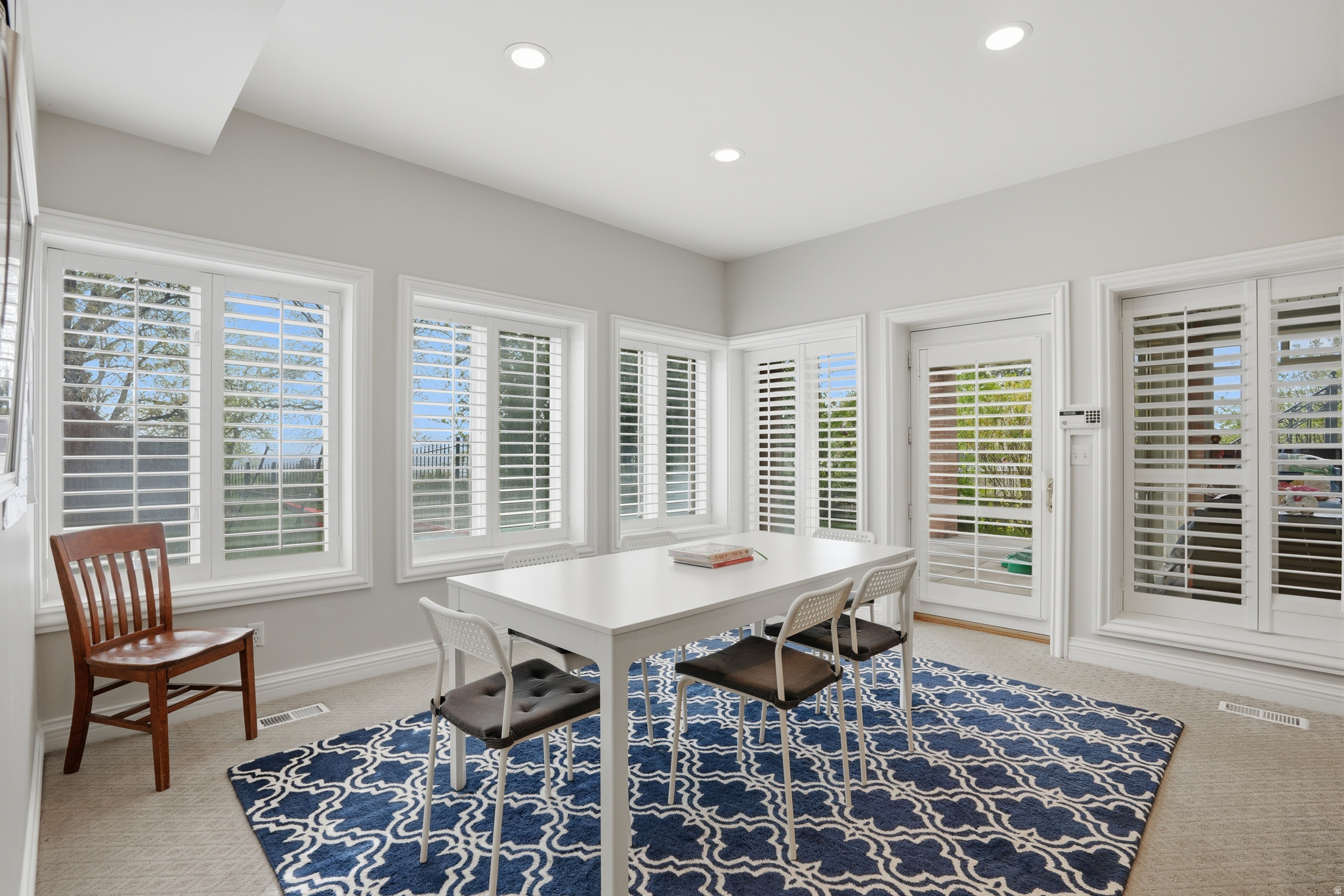 1714 E FORT DOUGLAS CIR