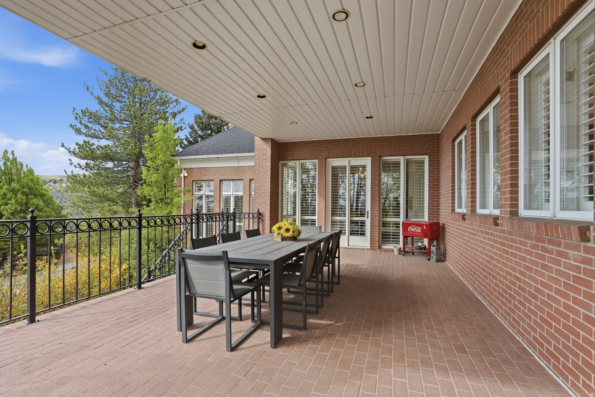 1714 E FORT DOUGLAS CIR