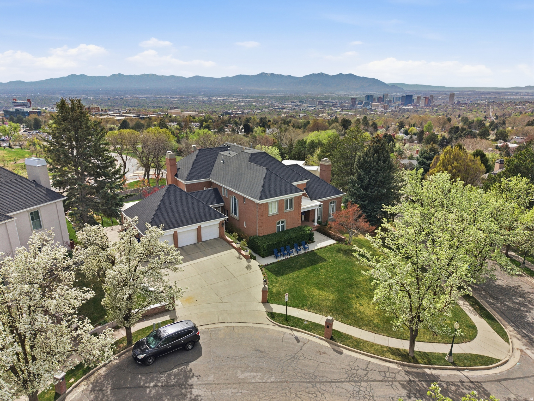 1714 E FORT DOUGLAS CIR