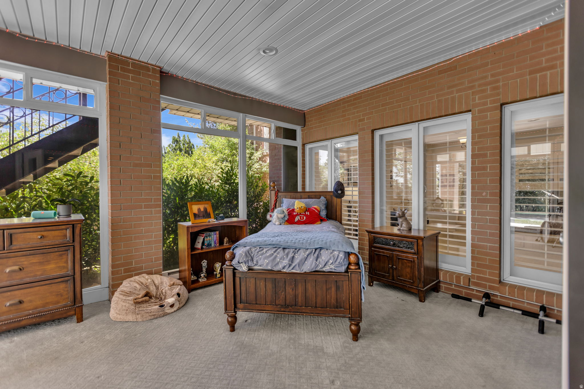 1714 E FORT DOUGLAS CIR