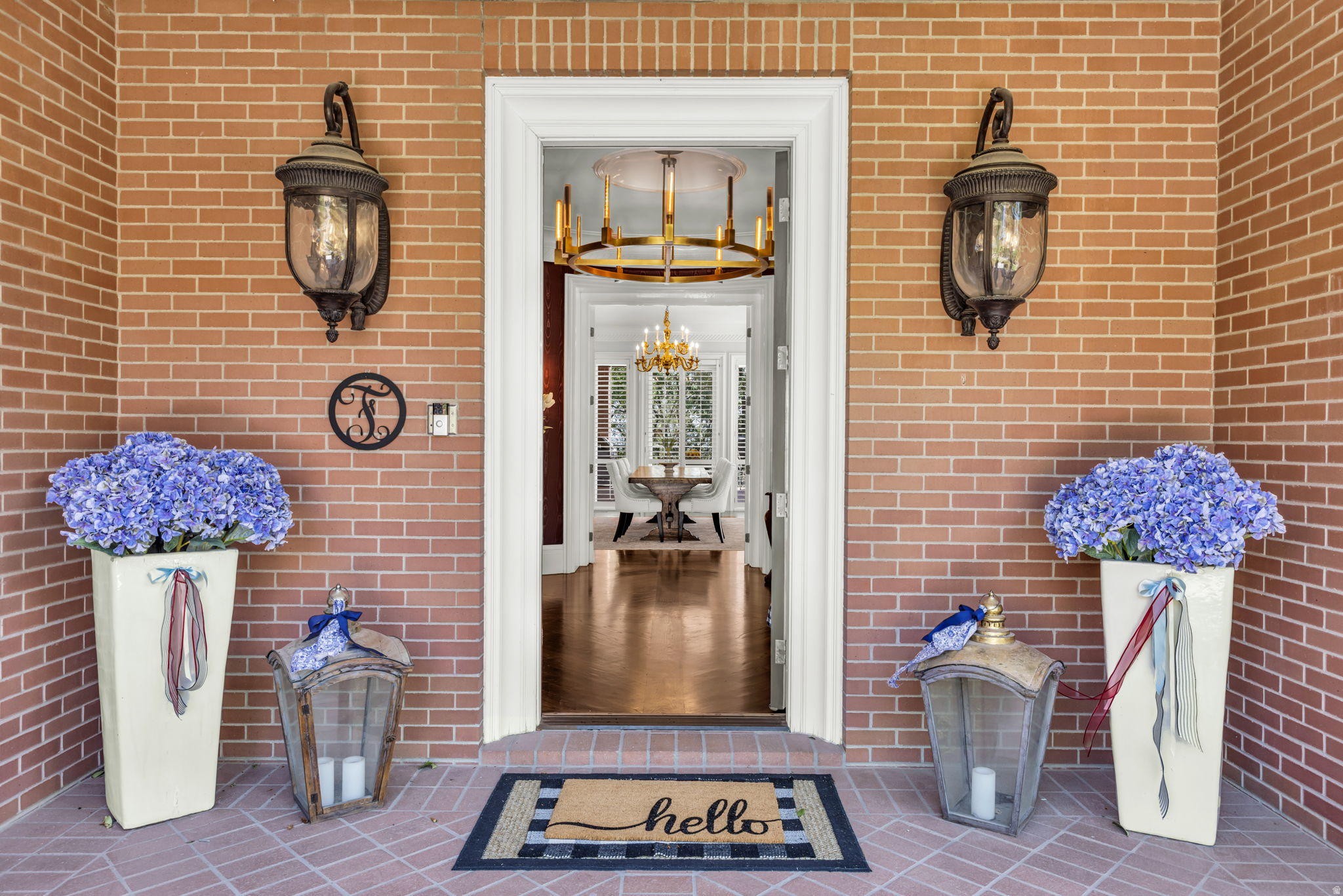 1714 E FORT DOUGLAS CIR