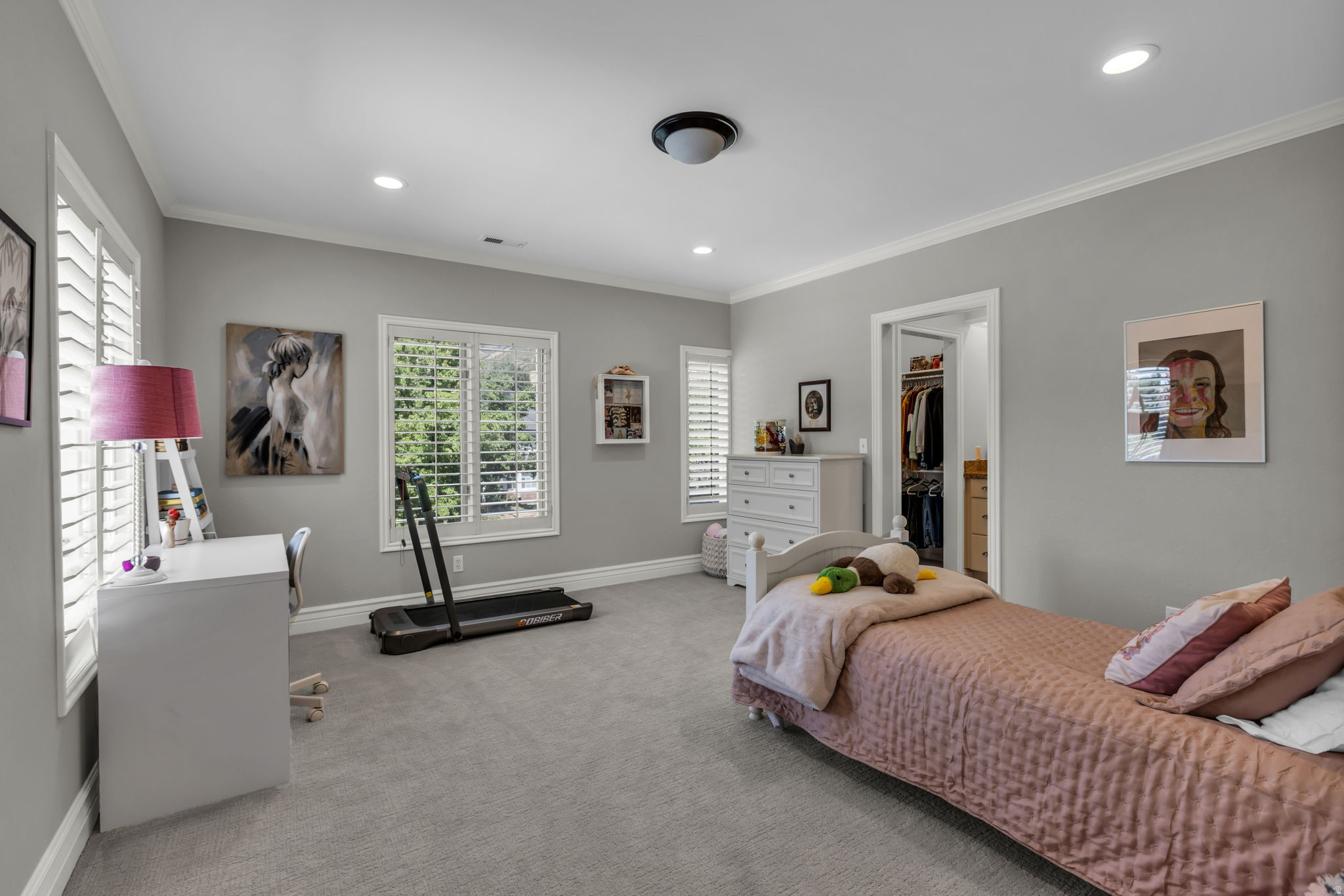 1714 E FORT DOUGLAS CIR