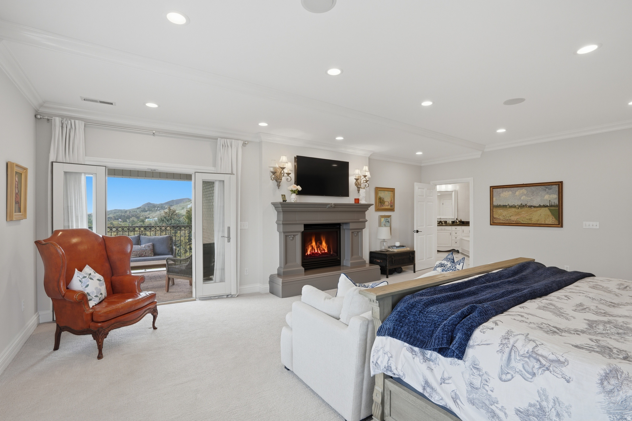 1714 E FORT DOUGLAS CIR