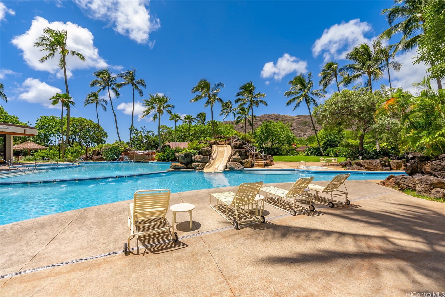 531 Hahaione Street 2/1C