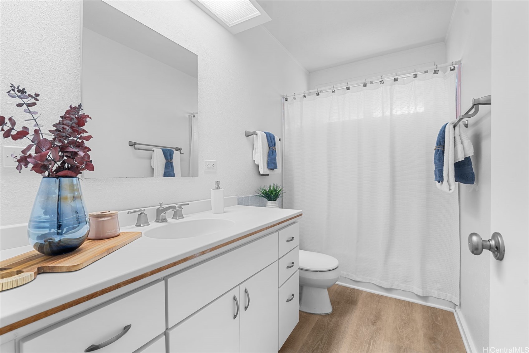 279 Kakahiaka Street