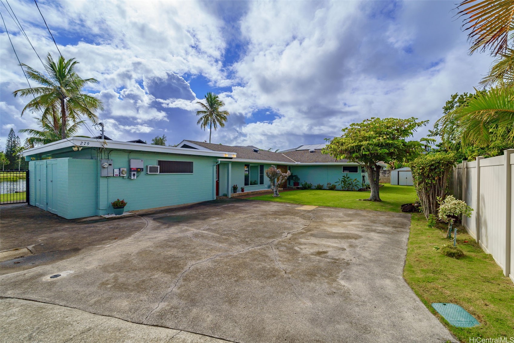 279 Kakahiaka Street