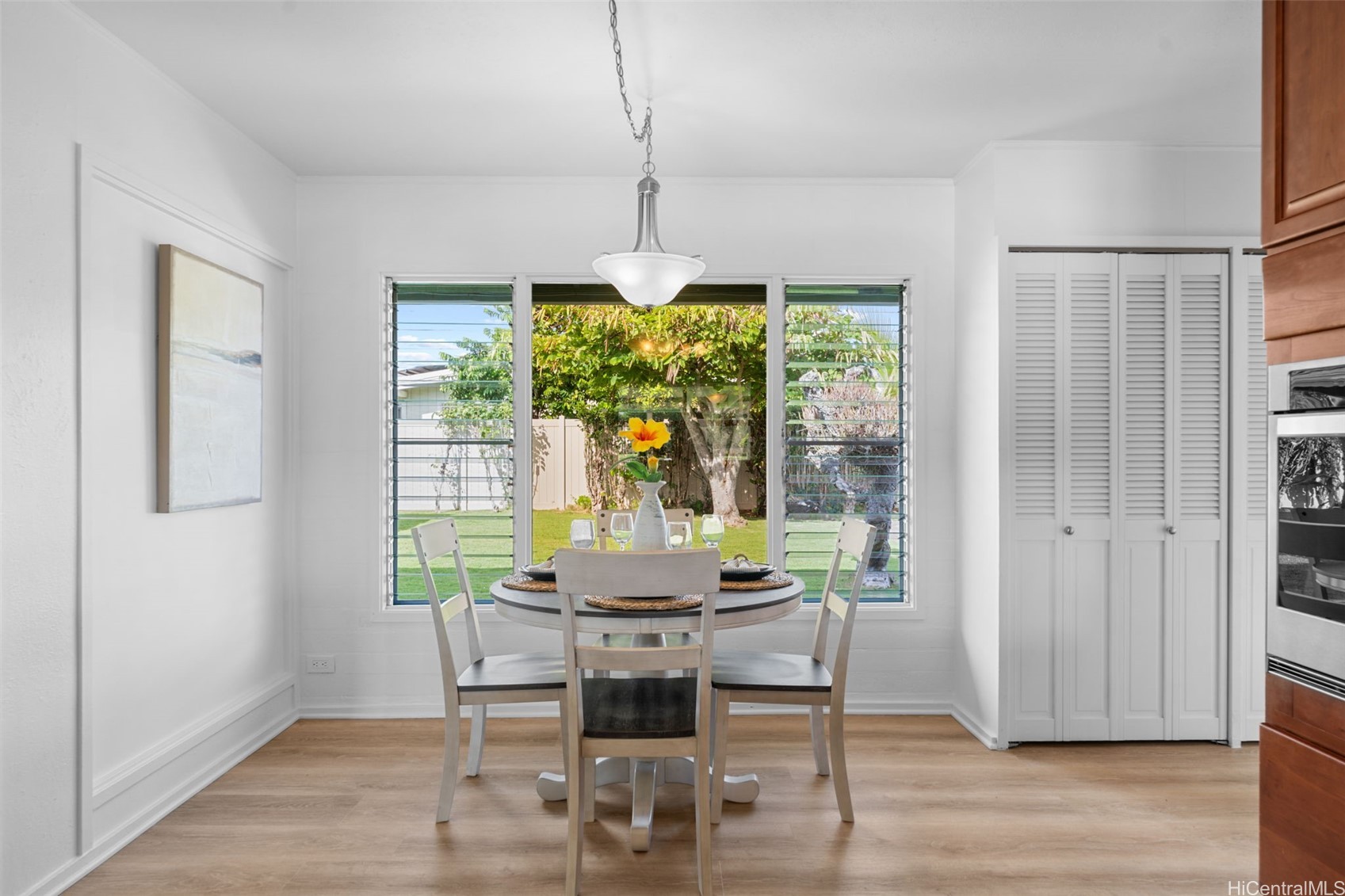 279 Kakahiaka Street