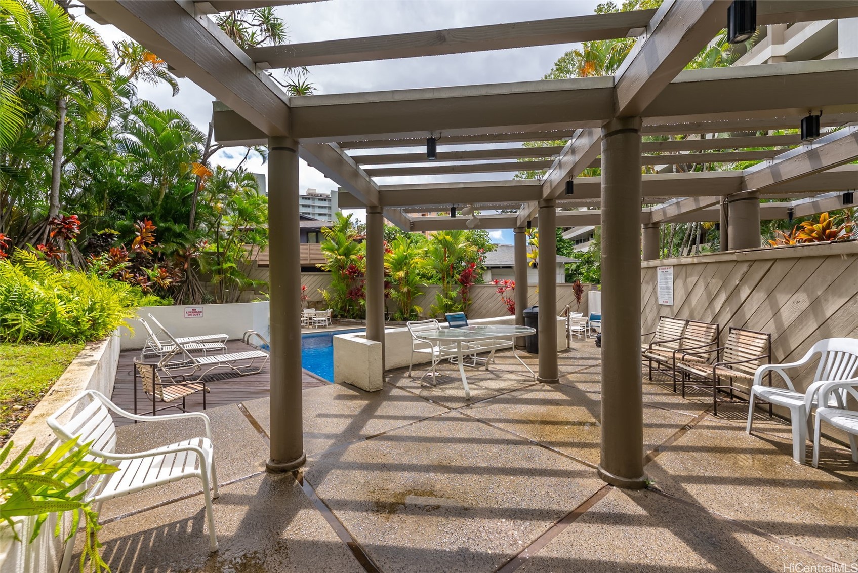 965 Prospect Street 102