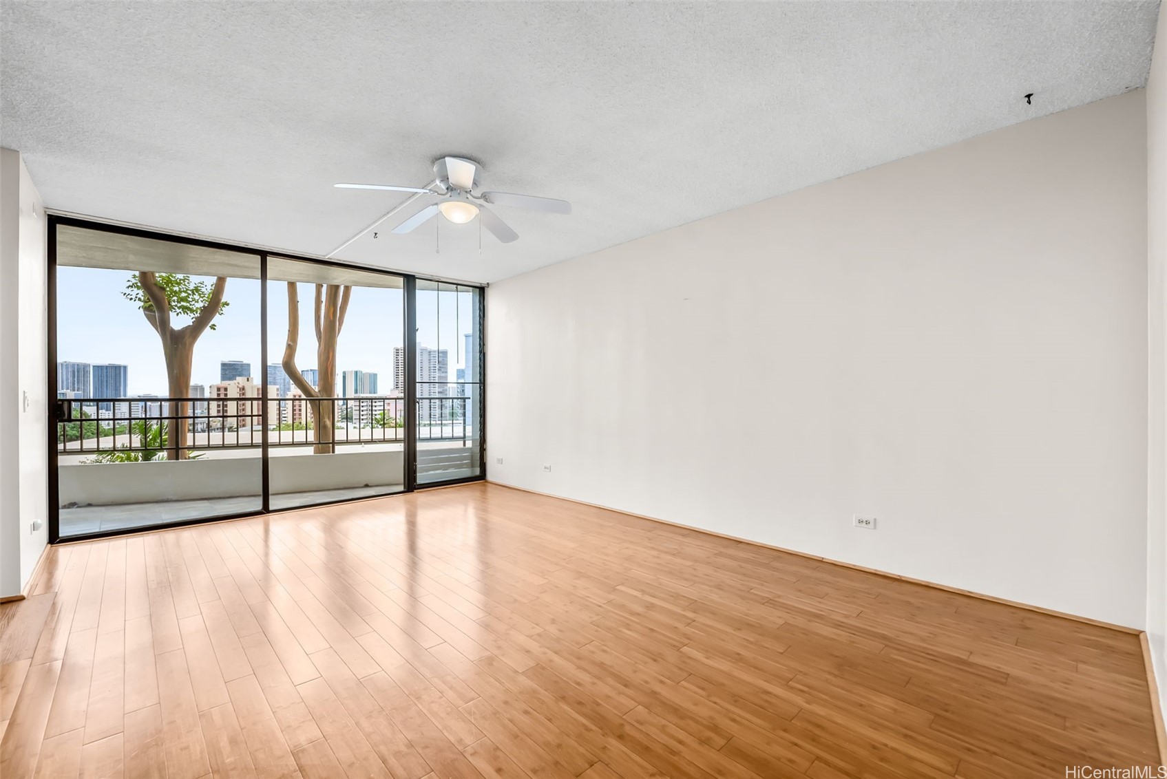 965 Prospect Street 102