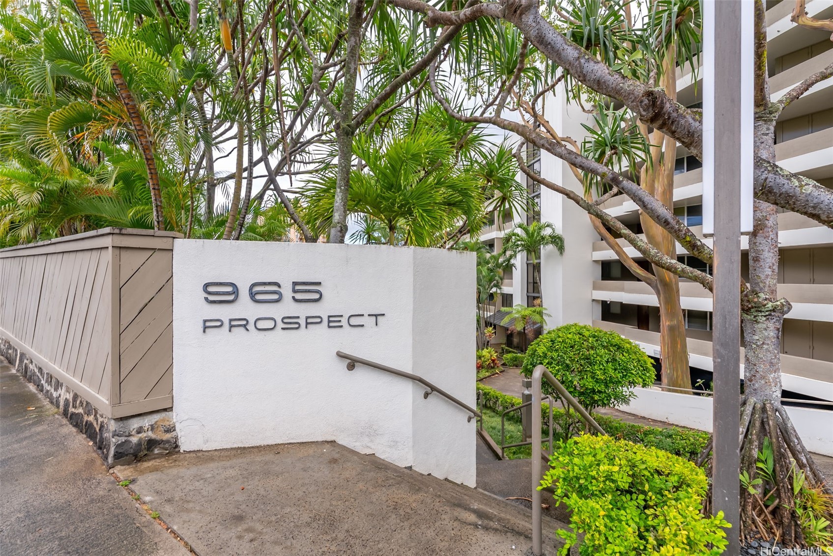 965 Prospect Street 102