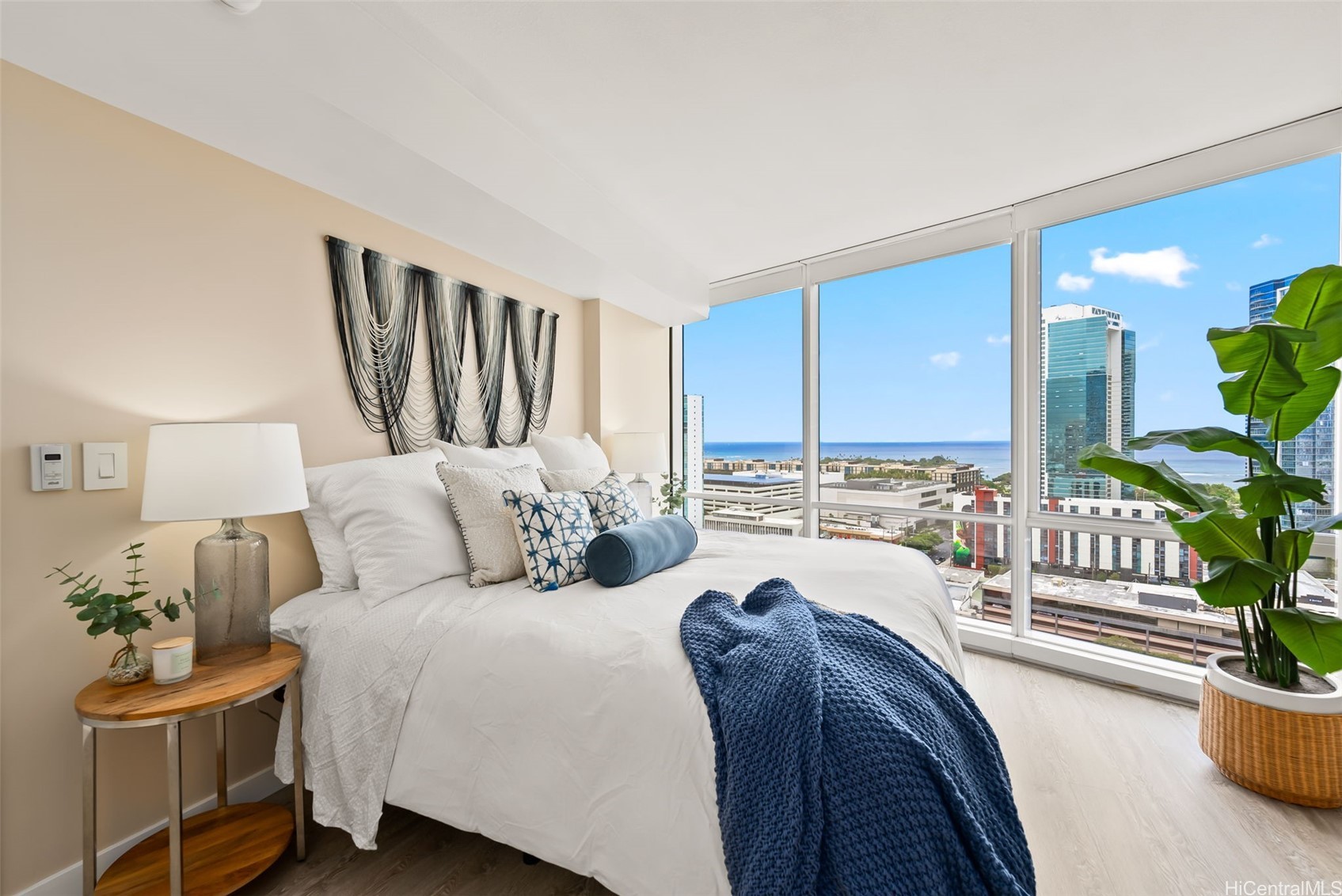 1296 Kapiolani Boulevard II2407