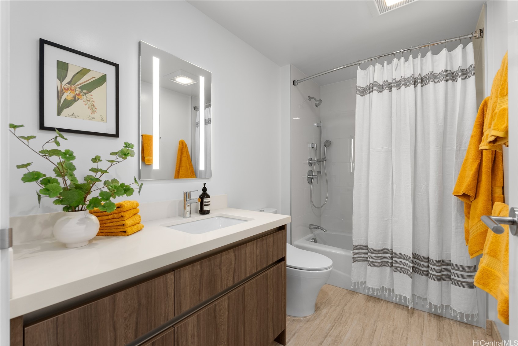 1515 Liona Street 3707