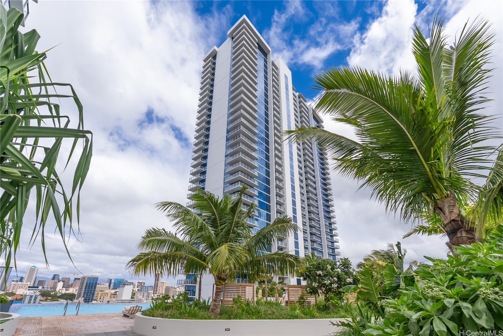 1515 Liona Street 3707