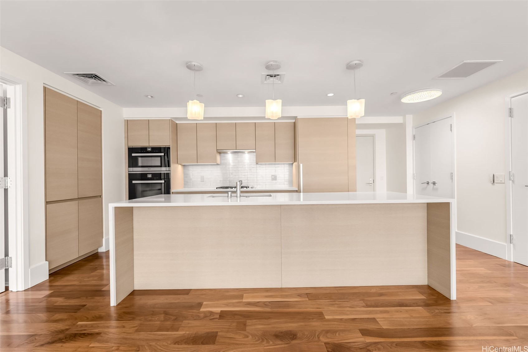 1108 Auahi Street 2203