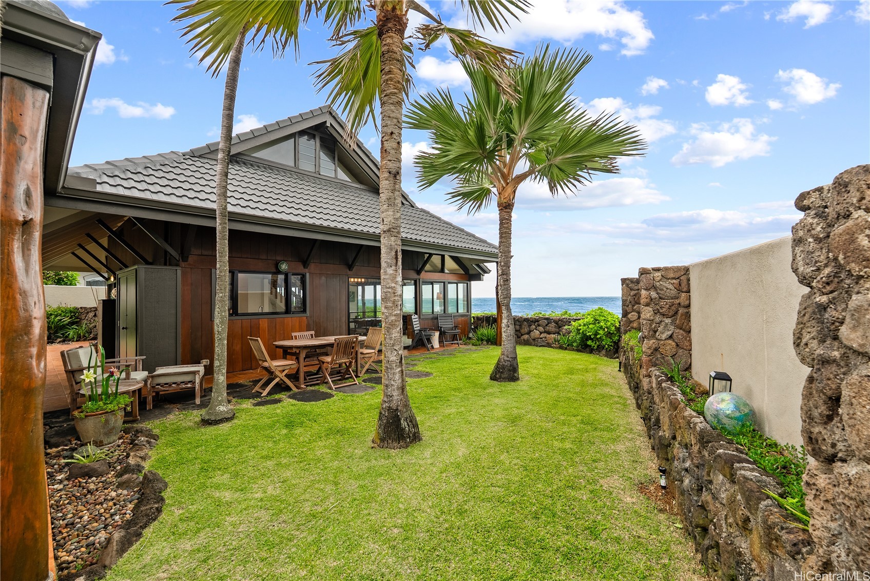 592 Kaimalino Street