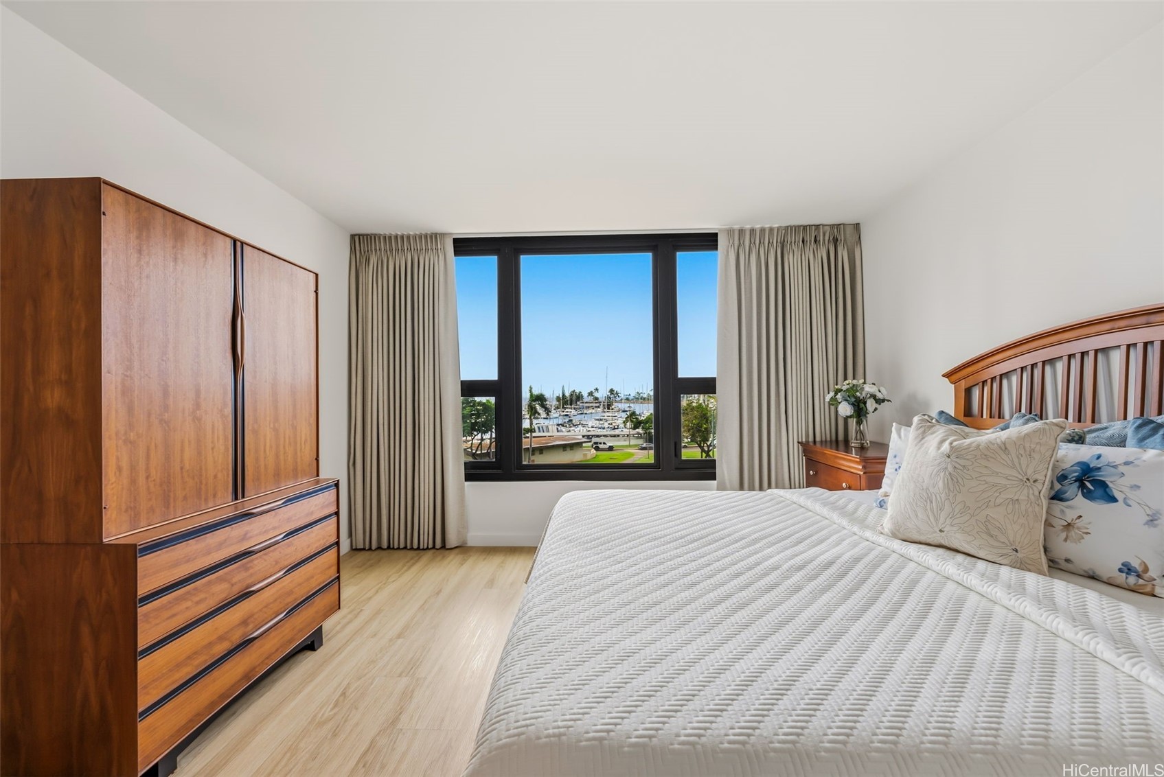 1600 Ala Moana Boulevard 500