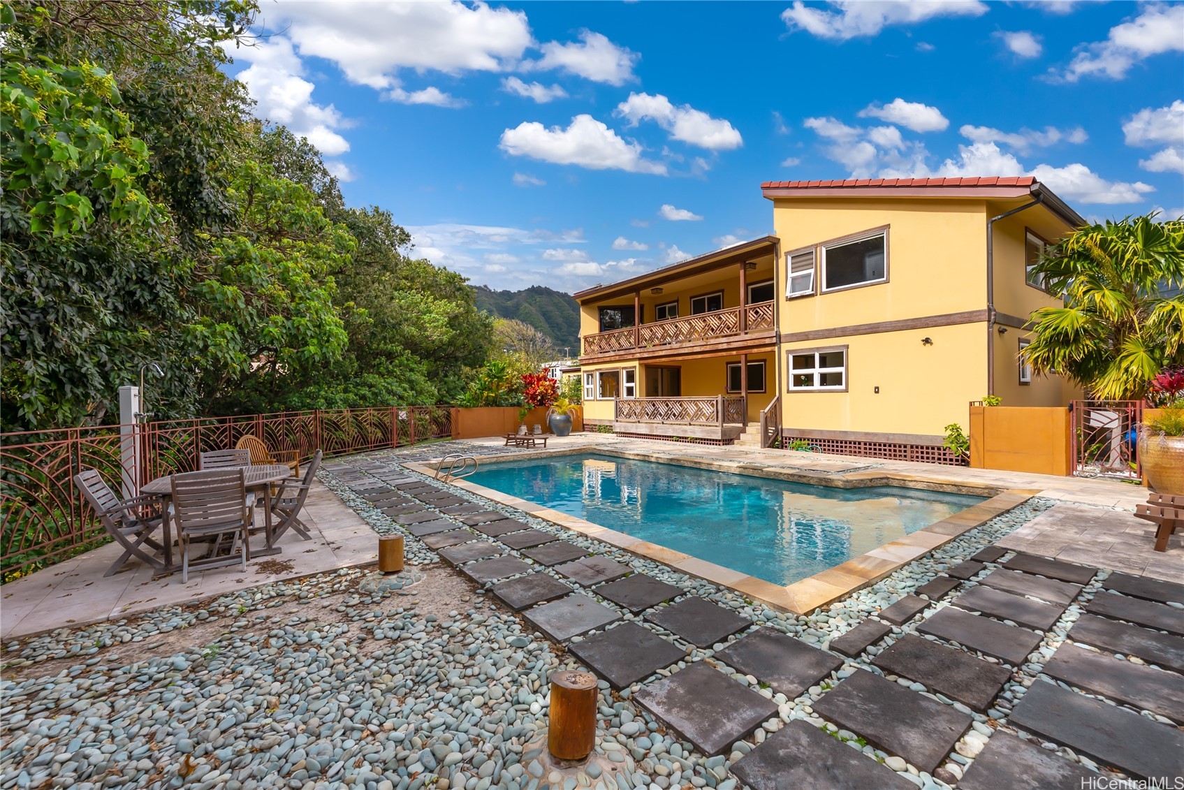 2956 Kaloaluiki Street A