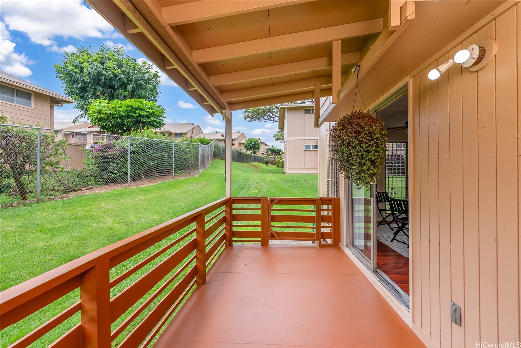 98-1372 D Nola Street 88