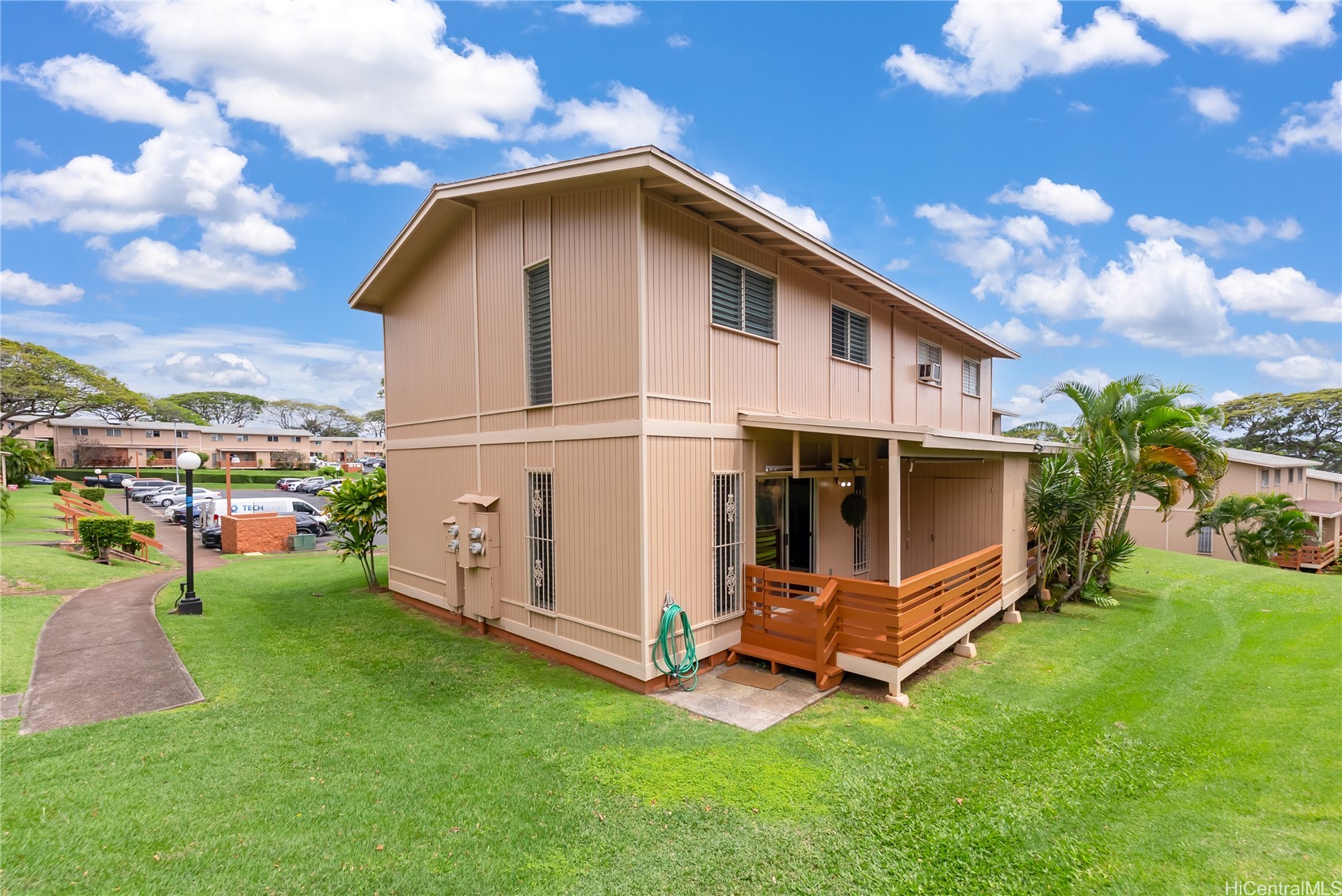 98-1372 D Nola Street 88