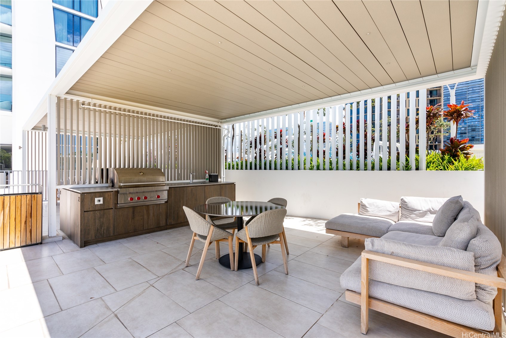 1000 Auahi Street 4002