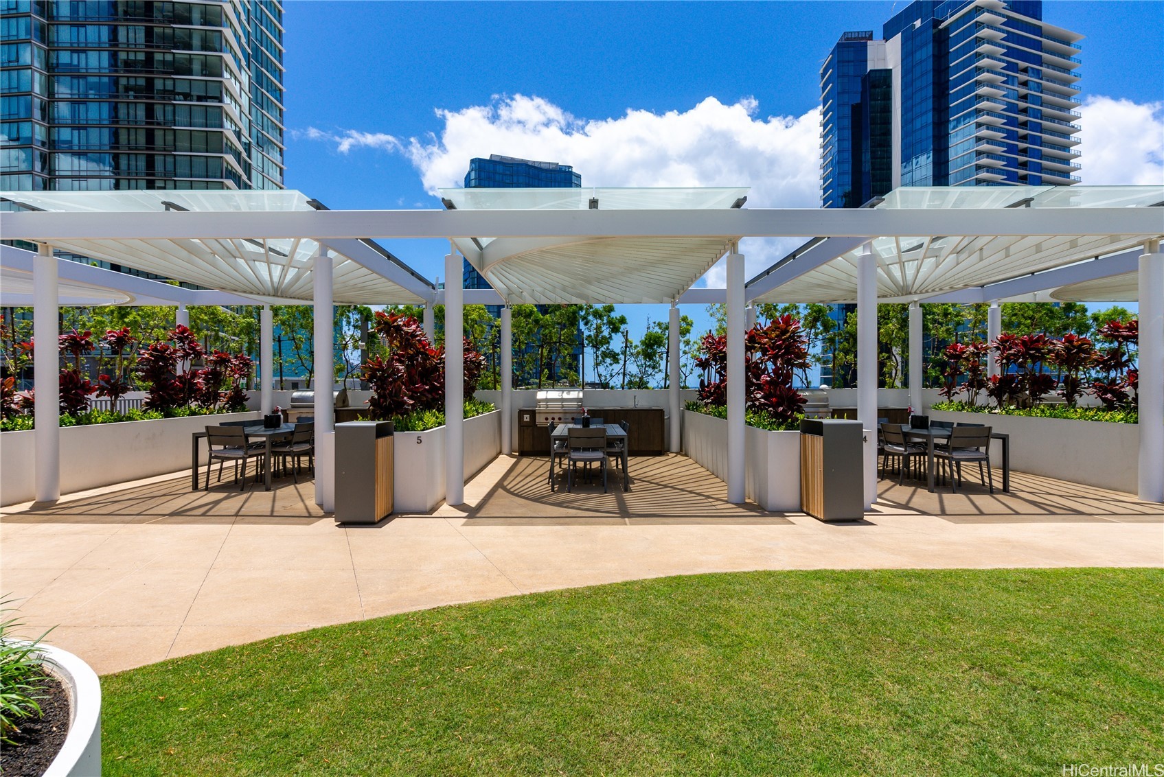 1000 Auahi Street PH 4002