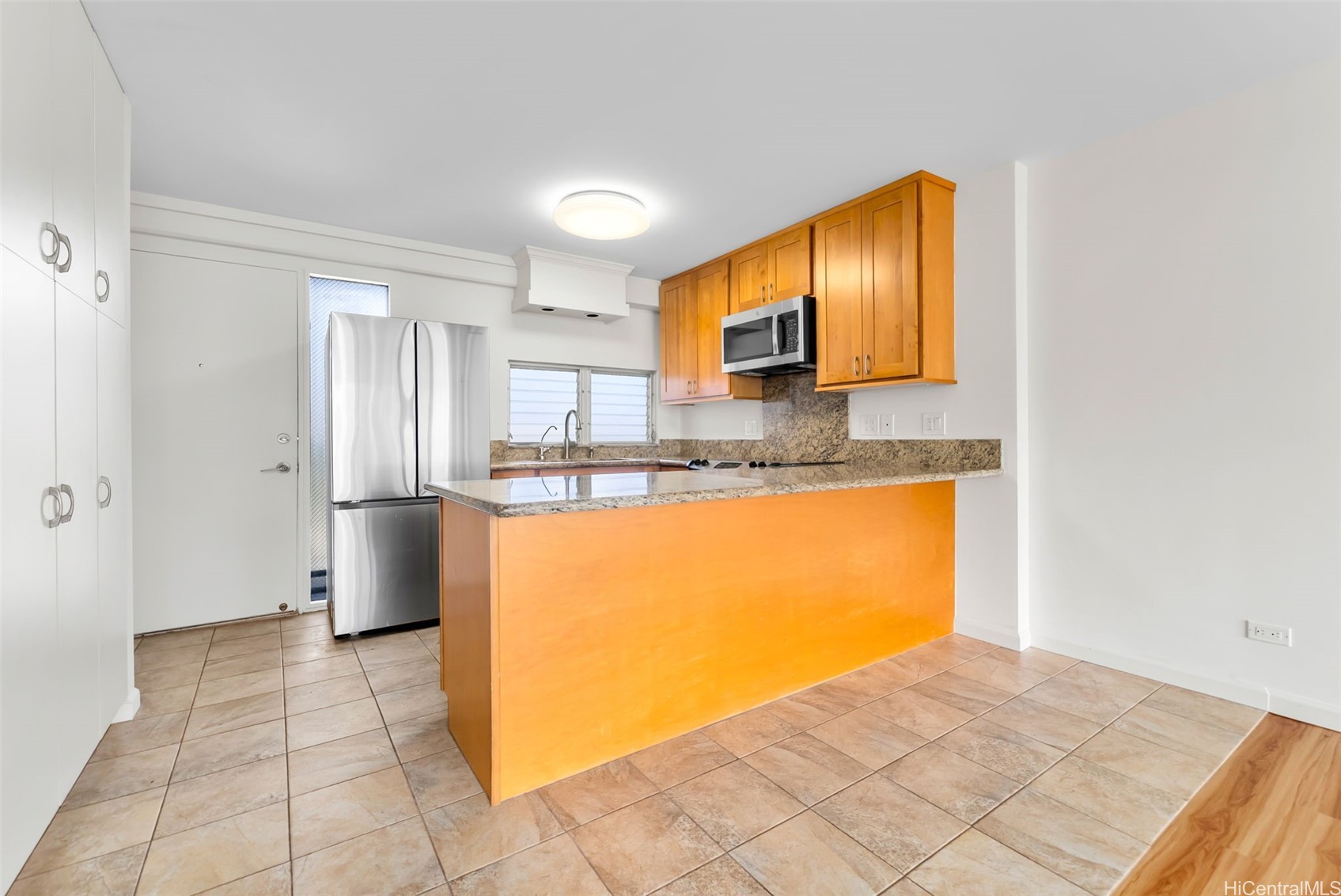 1617 Keeaumoku Street 703